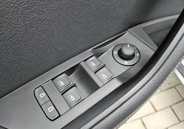 Skoda Superb cena 177900 przebieg: 27000, rok produkcji 2023 z Miastko małe 562